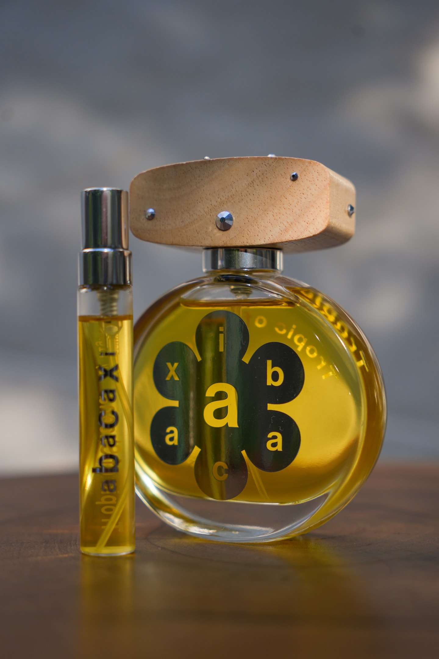 ABACAXI Perfume Bottles Bloom with Tropical Charm