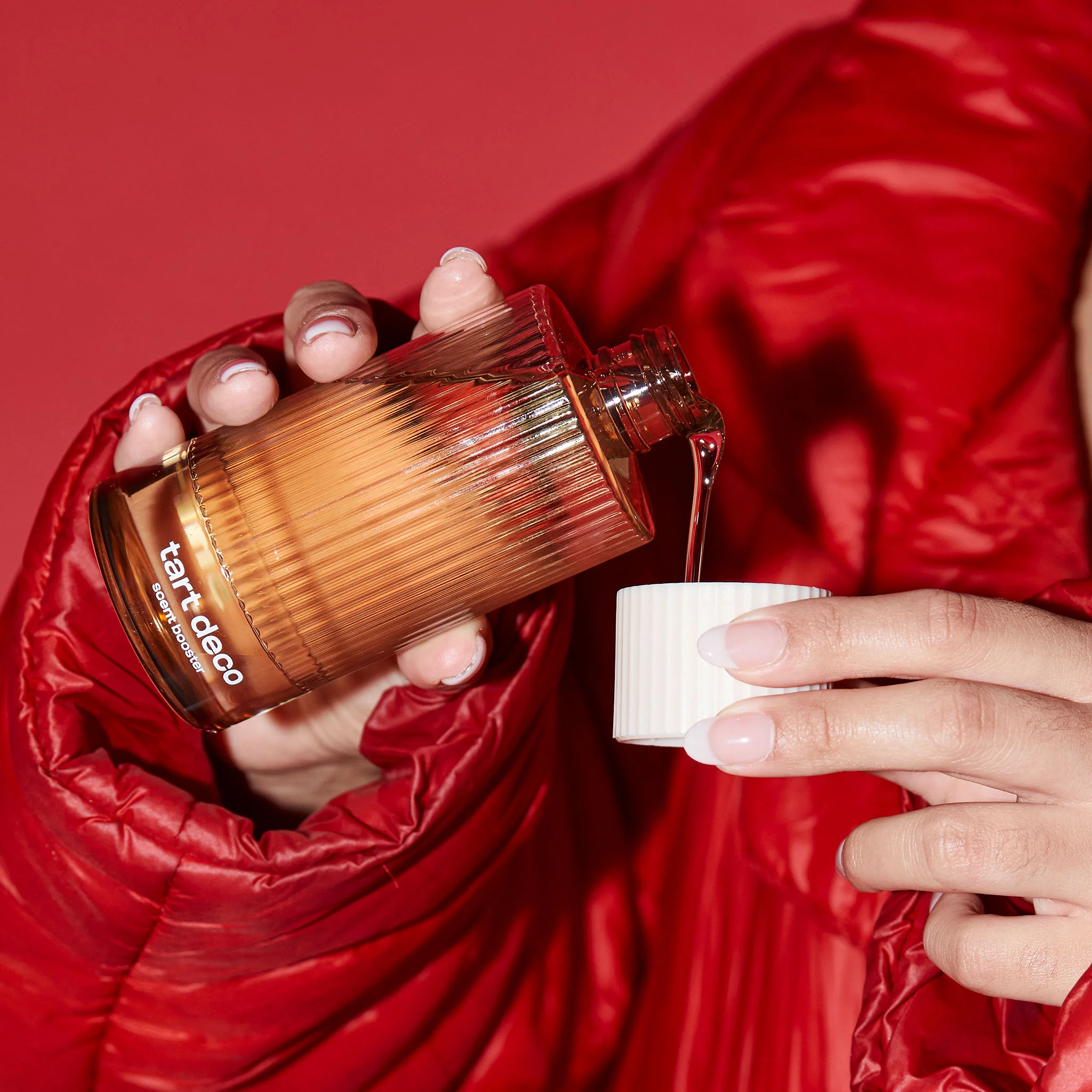 Snif’s Tart Deco Bottle Cleans Up the Laundry Aisle With A Ribbed Glass Bottle